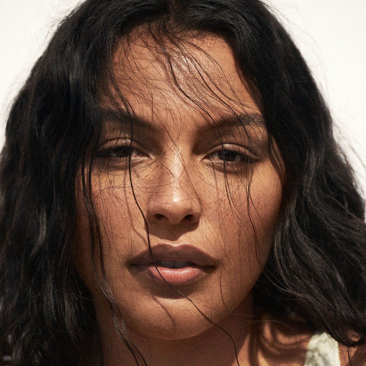 Everything You Need To Know About Haircare In Pregnancy (And What To Use)